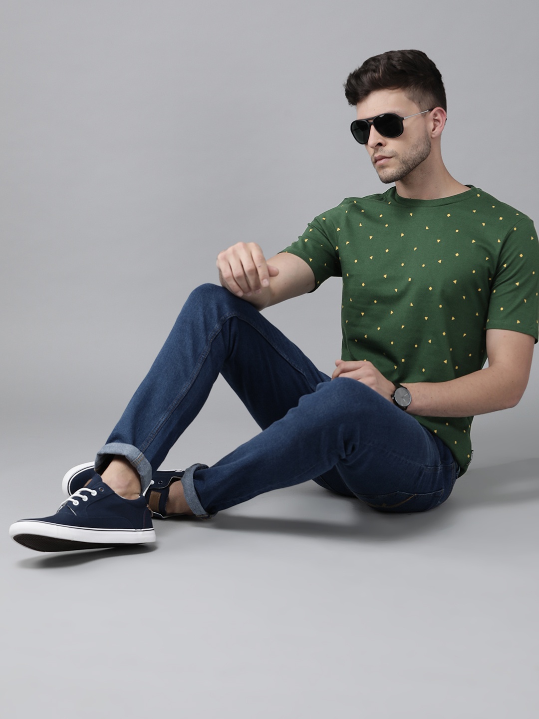 

Roadster Men Green & Yellow Geometric Printed Pure Cotton T-shirt