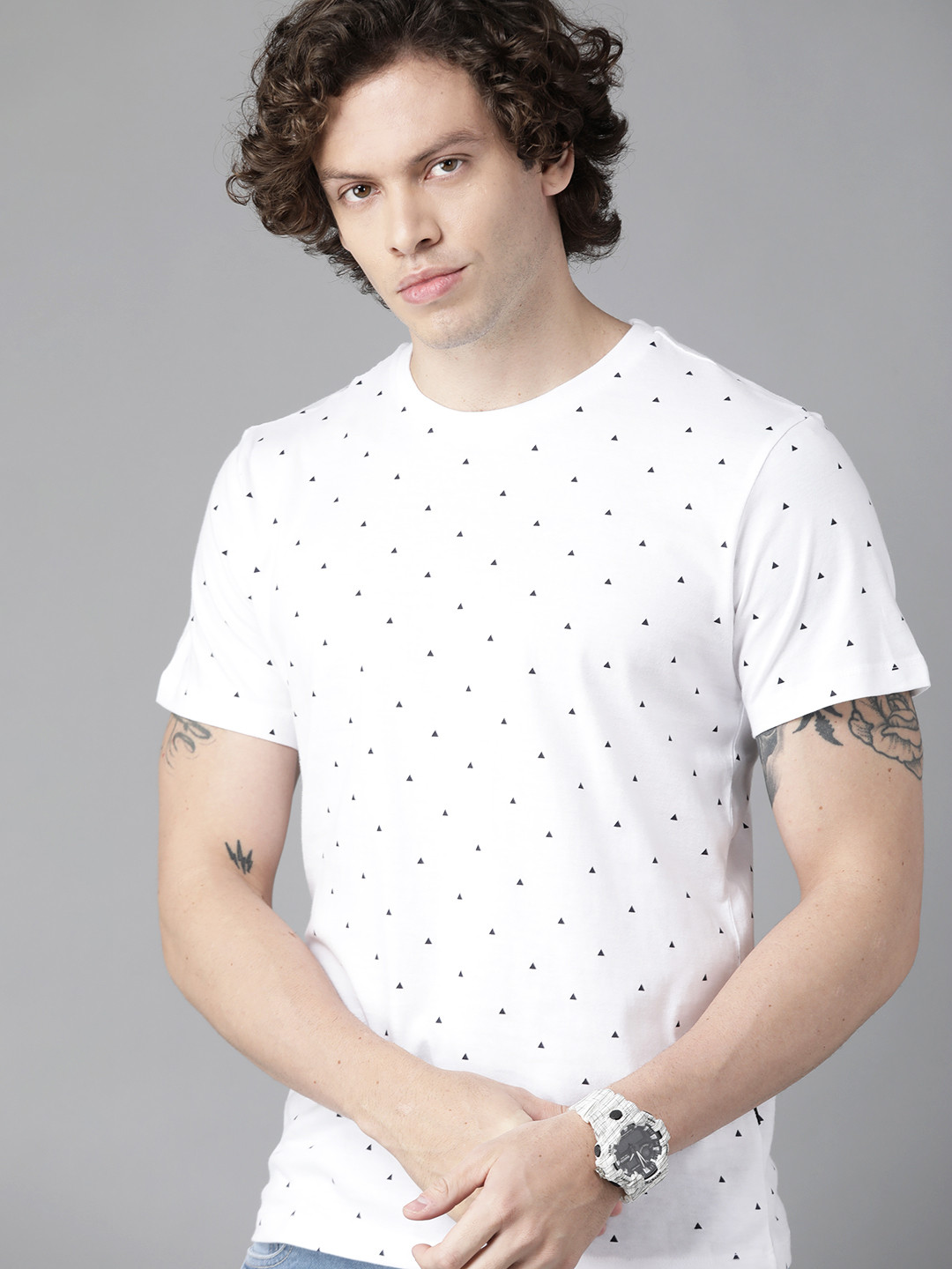 

Roadster Men White & Black Pure Cotton Printed T-shirt