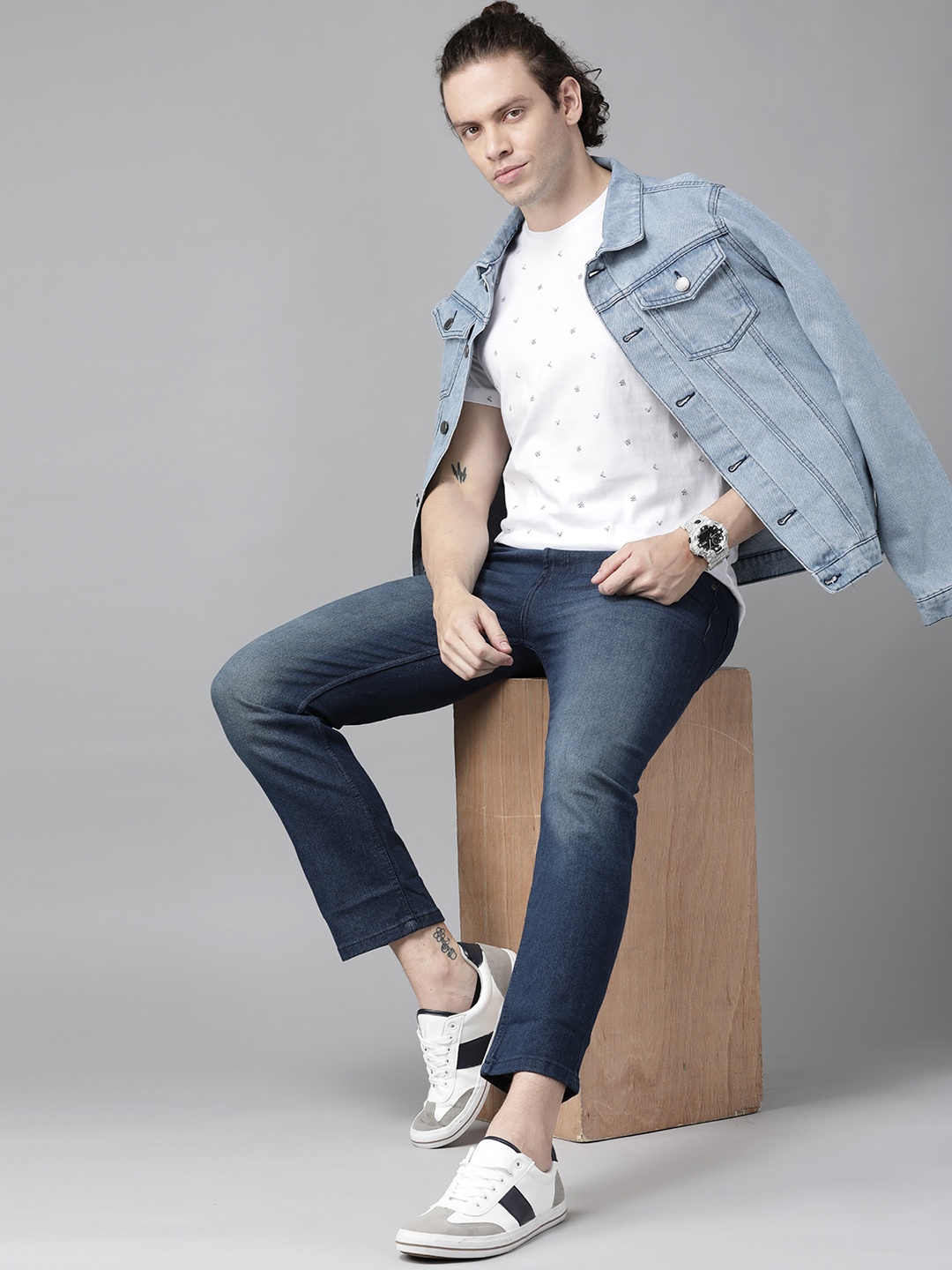 

Roadster Men White Printed Pure Cotton T-shirt