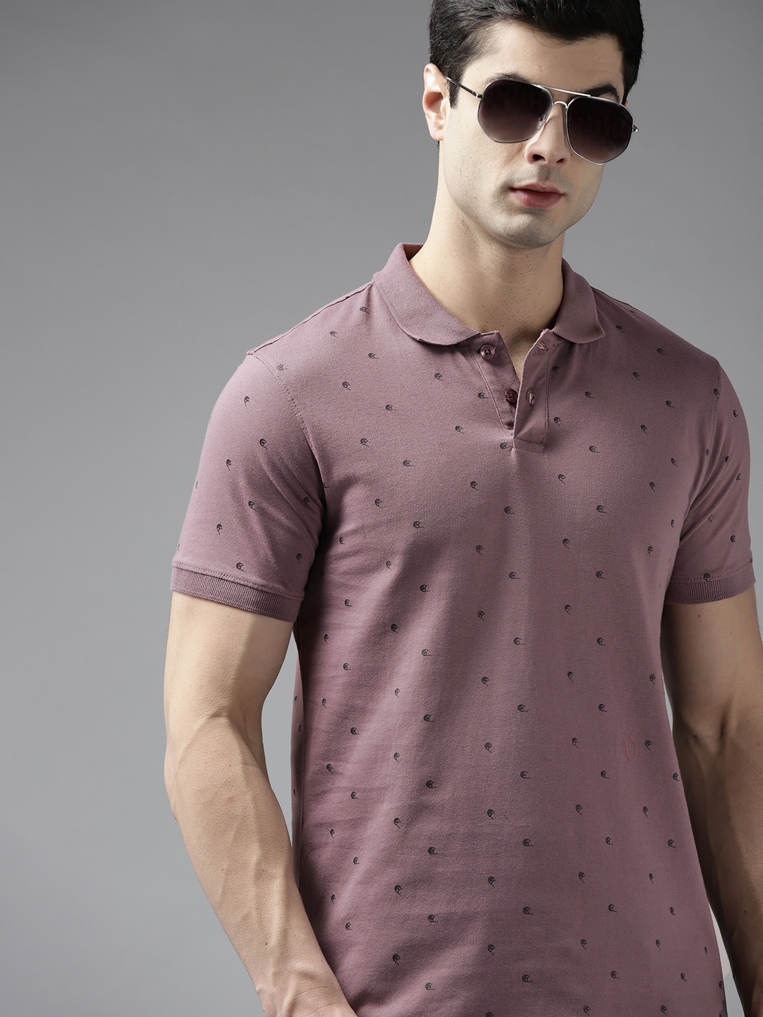

Roadster Men Mauve & Black Printed Polo Collar Pure Cotton T-shirt