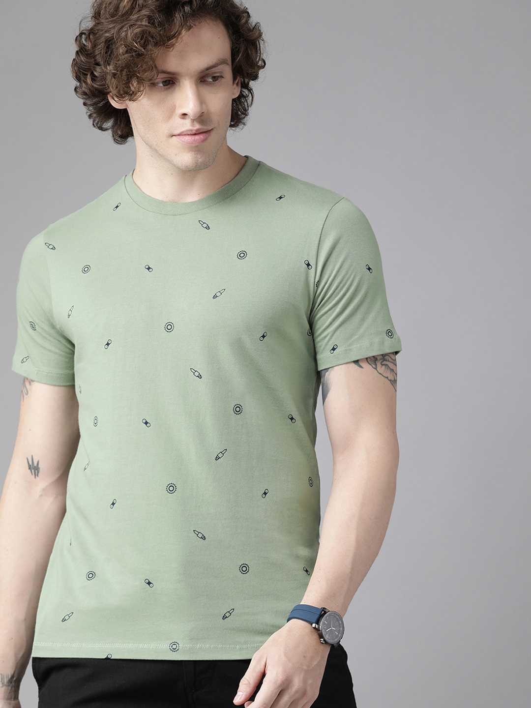 

Roadster Men Green & Navy Blue Conversational Printed Pure Cotton T-shirt