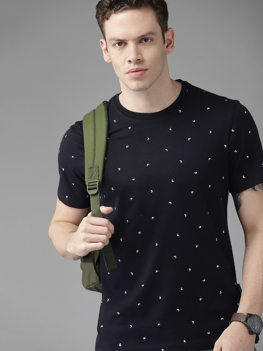 

Roadster Men Black & White Printed Pure Cotton T-shirt