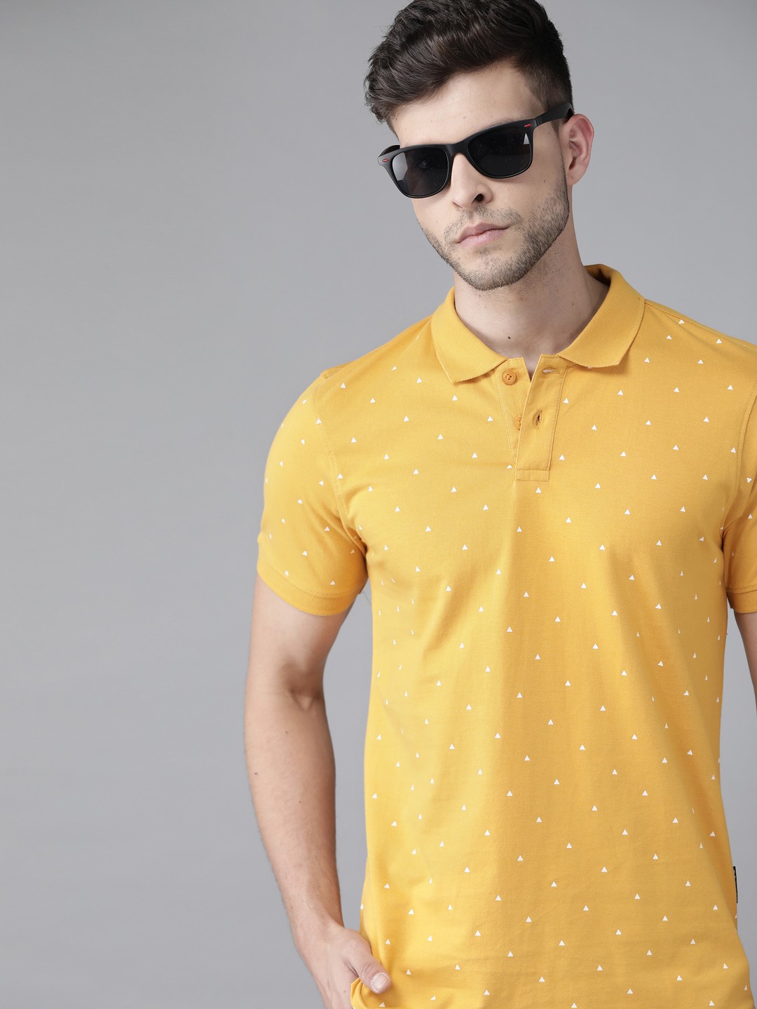

Roadster Men Yellow & White Printed Pure Cotton T-shirt