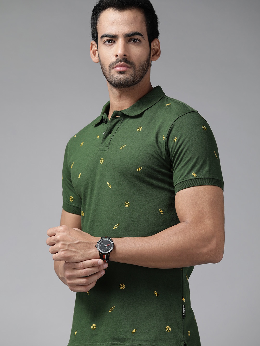 

Roadster Men Green & Yellow Conversational Print Polo Collar Pure Cotton T-shirt