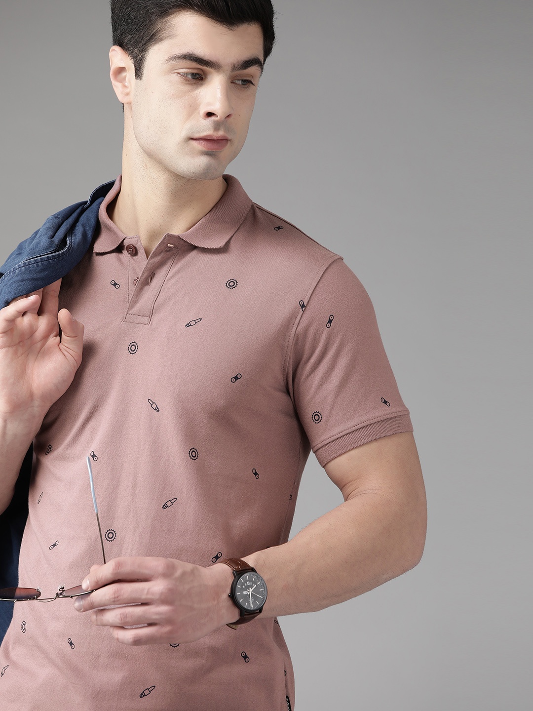 

Roadster Men Mauve Geometric Printed Polo Collar Pure Cotton T-shirt