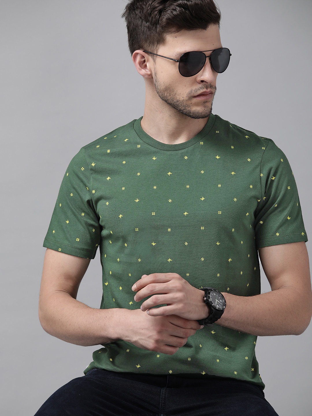 

Roadster Men Green & Yellow Pure Cotton Printed T-shirt