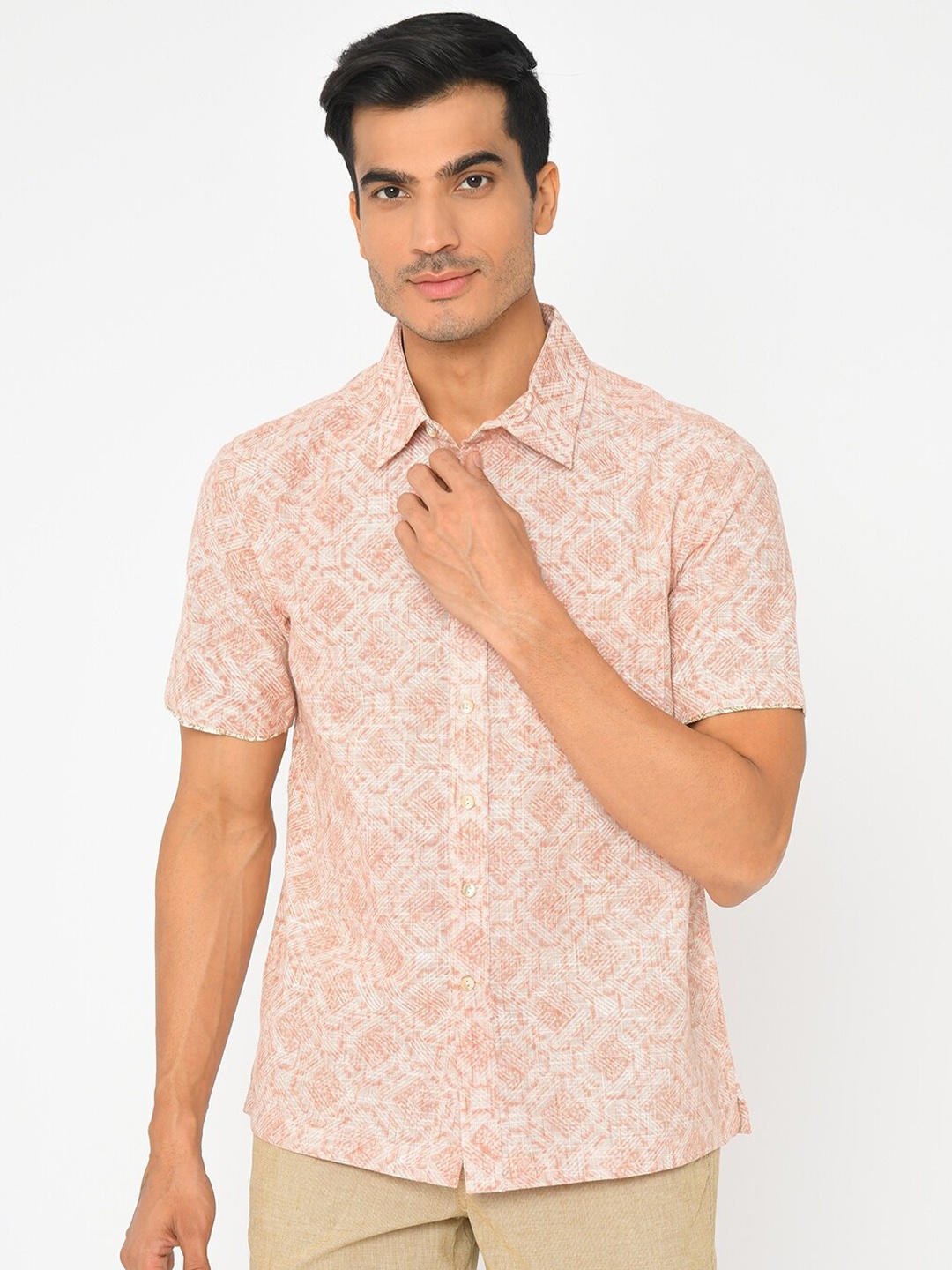 

Fabindia Men Pink & Beige Printed Cotton Casual Shirt