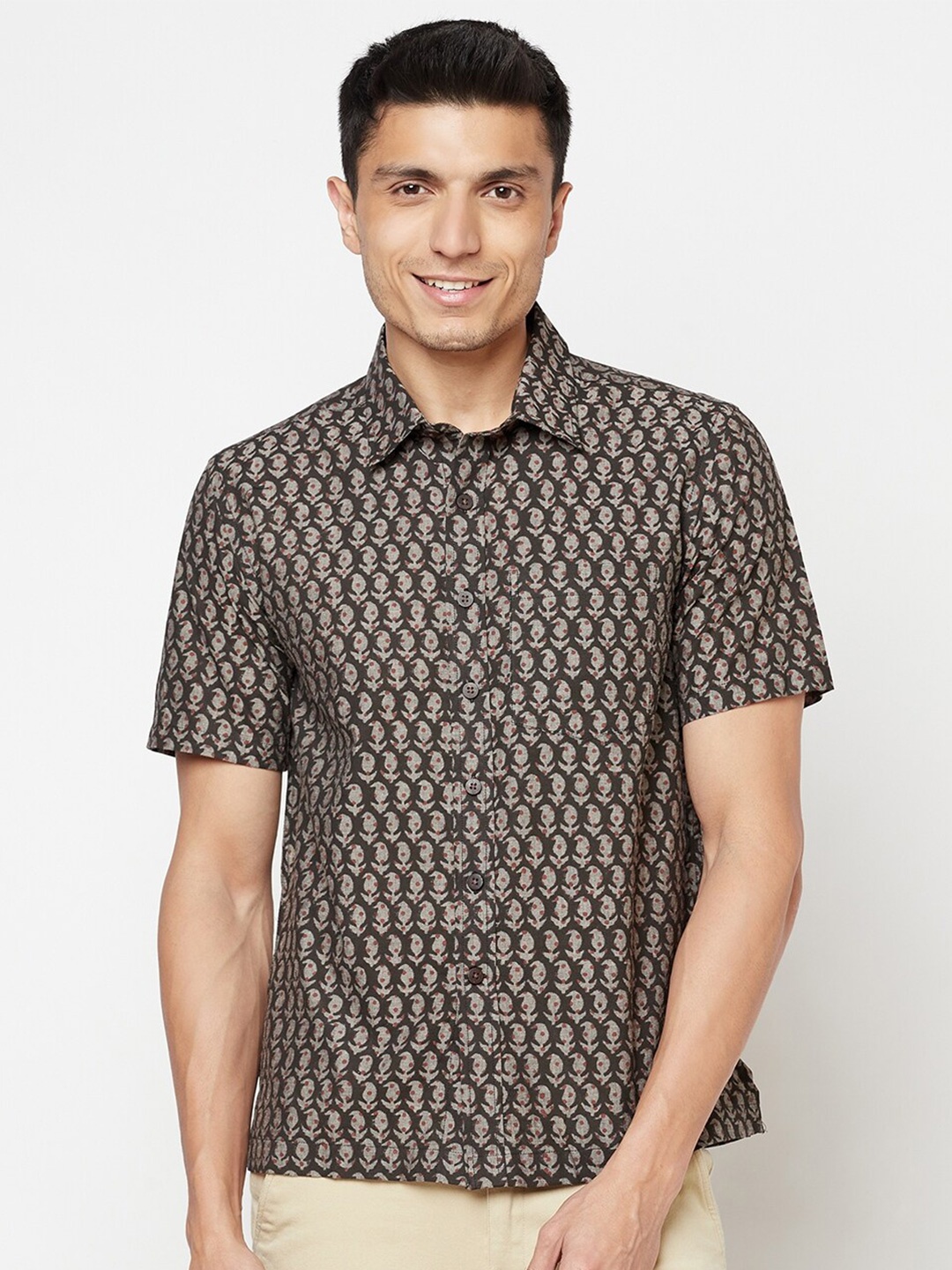 

Fabindia Men Black Printed Cotton Casual Shirt