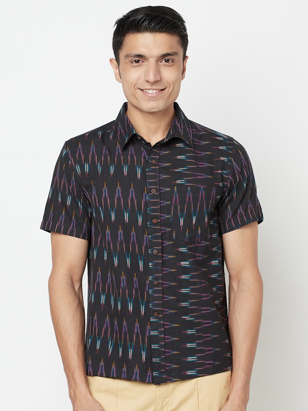 

Fabindia Men Black Printed Cotton Casual Shirt