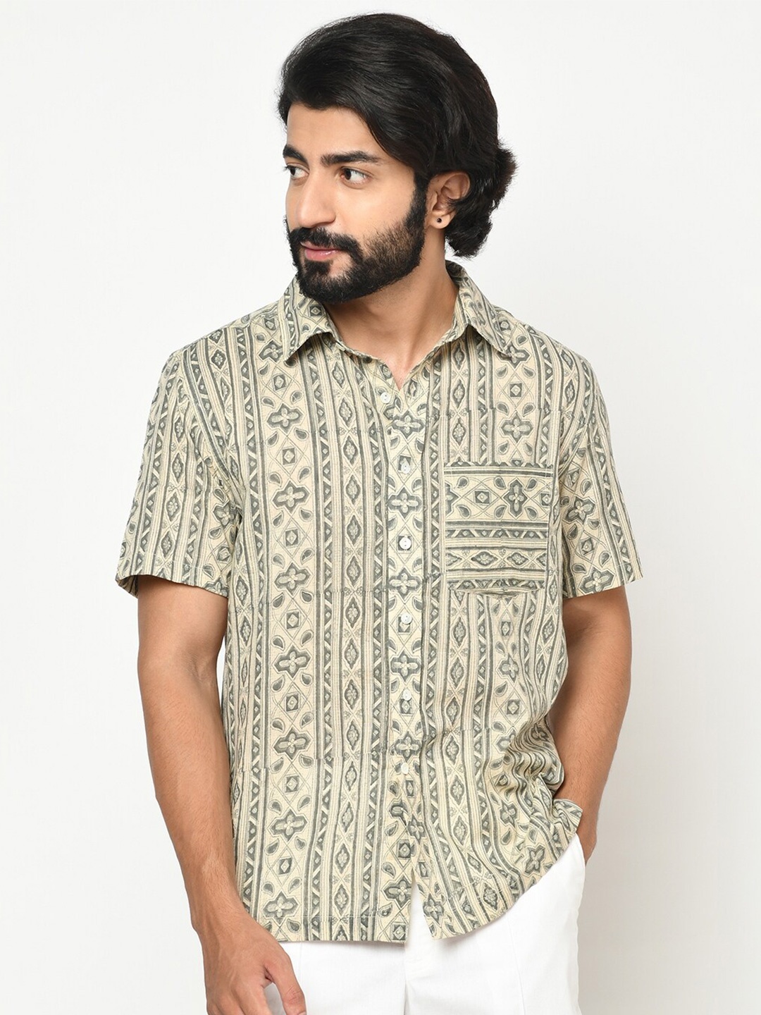 

Fabindia Men Green & Cream-Coloured Printed Cotton Casual Shirt
