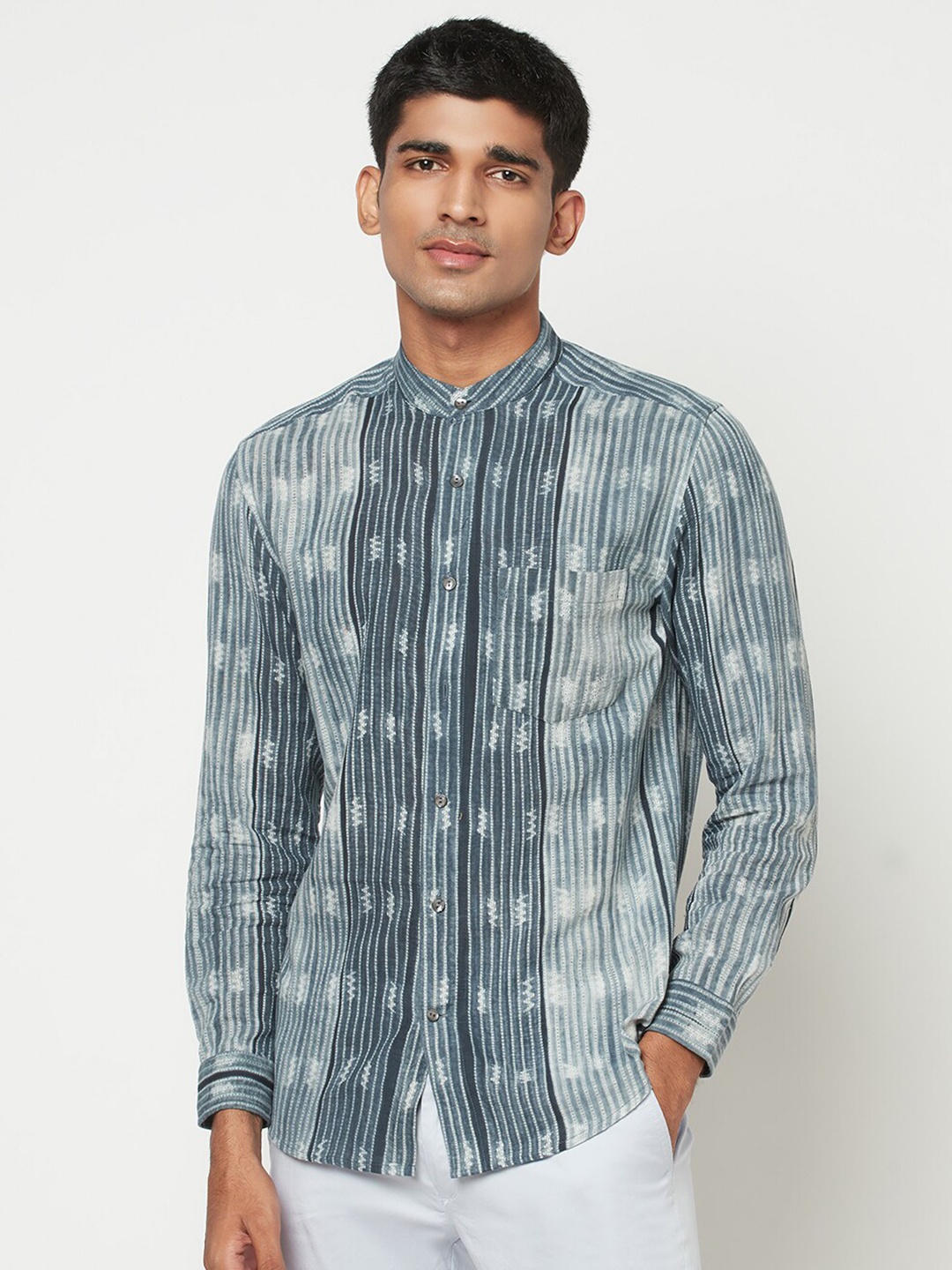 

Fabindia Men Grey Slim Fit Printed Cotton Casual Shirt