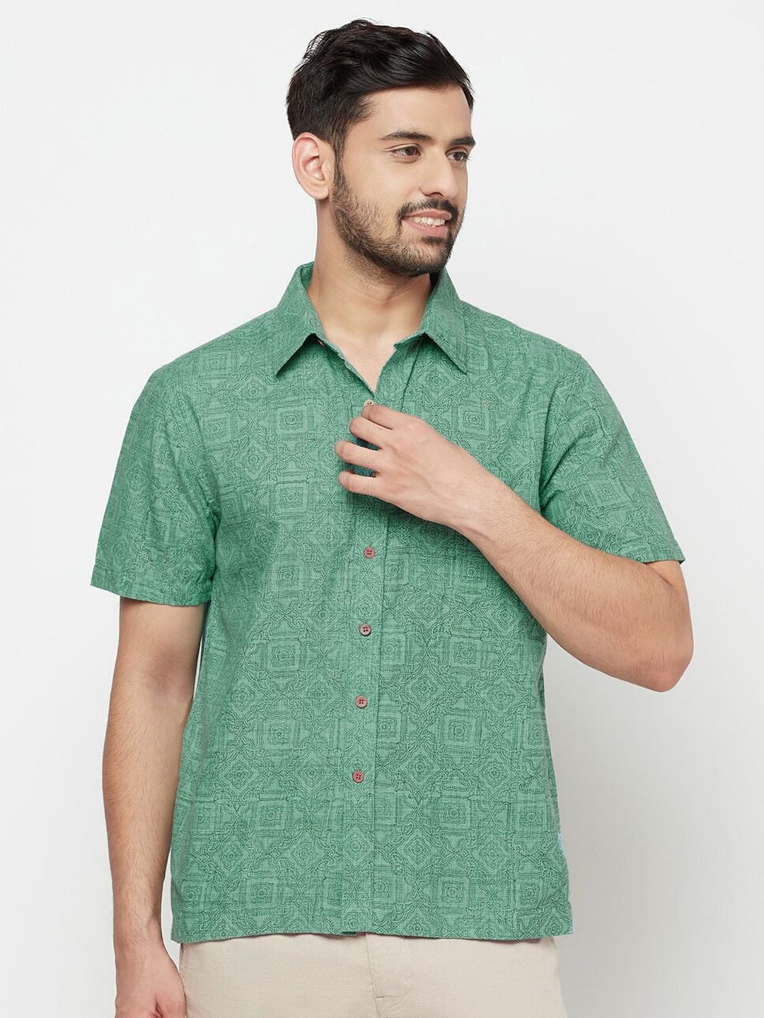 

Fabindia Men Green & White Printed Casual Shirt