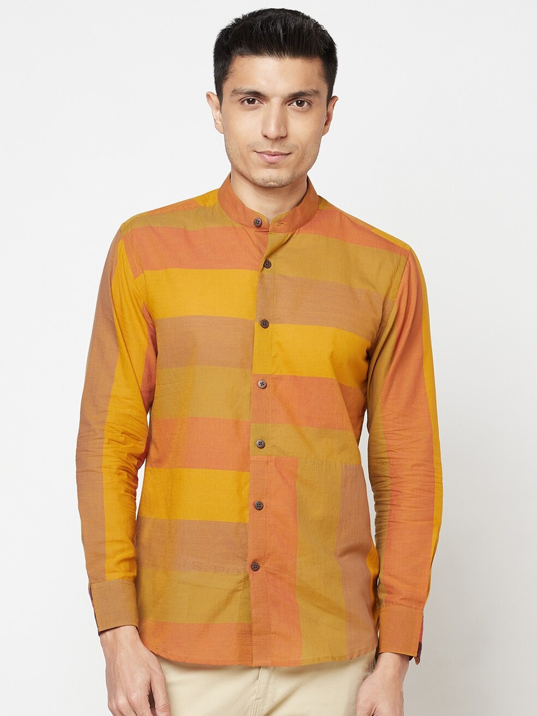 

Fabindia Men Orange & Yellow Slim Fit Colourblocked Cotton Casual Shirt