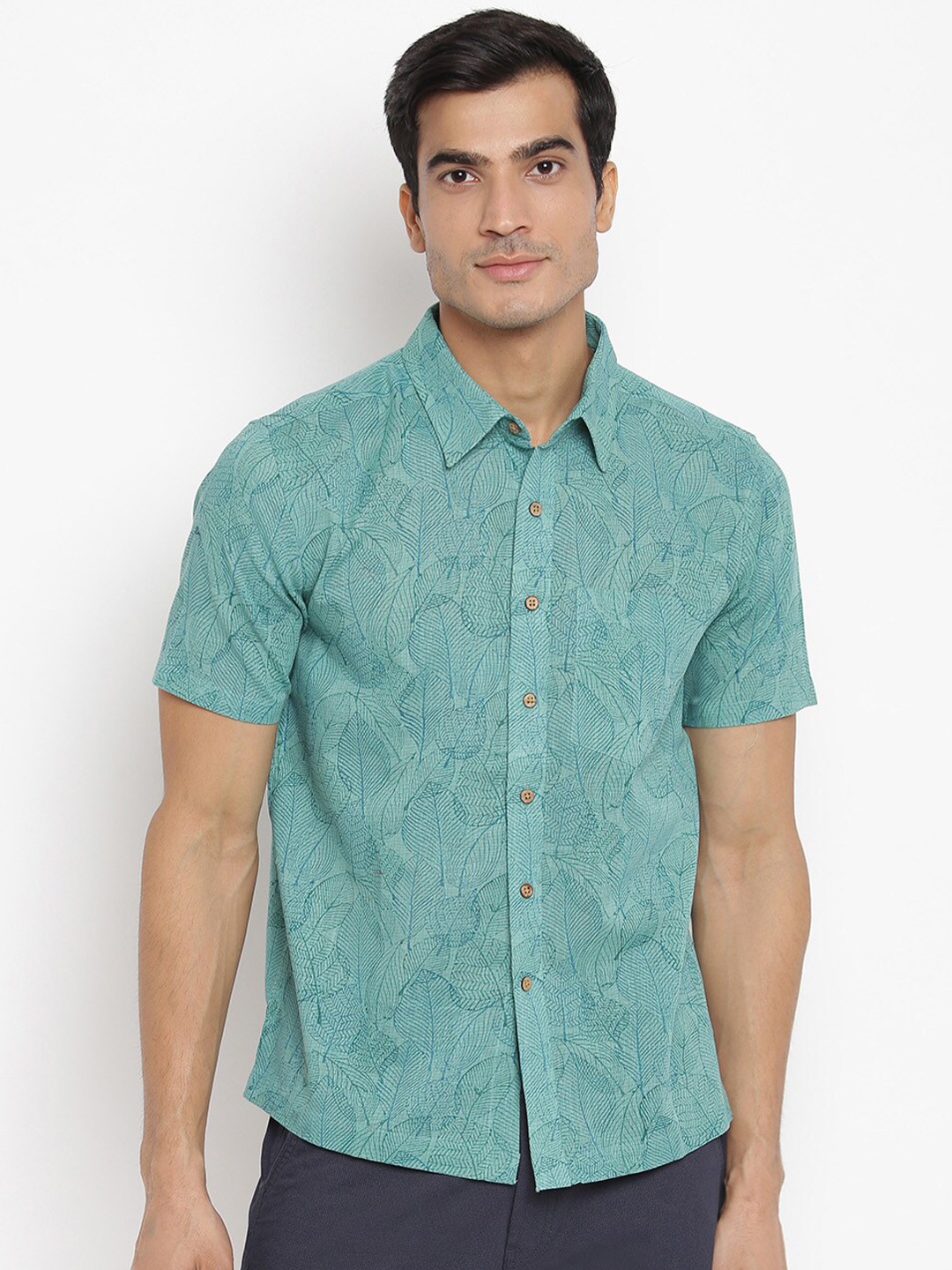 

Fabindia Men Green Floral Printed Casual Shirt