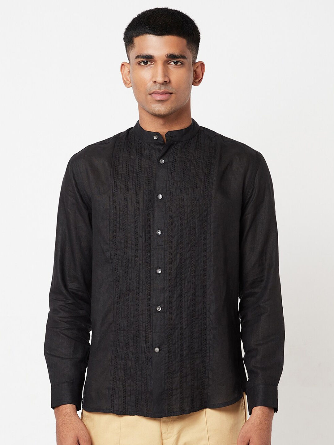 

Fabindia Men Black Slim Fit Linen Casual Shirt