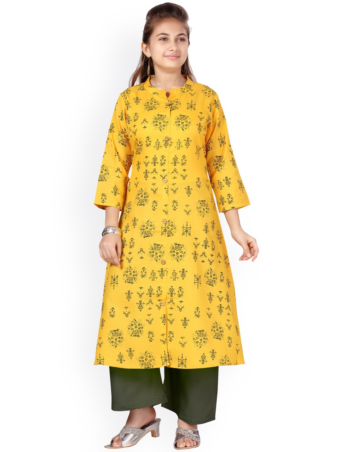 

Aarika Girls Yellow & Black Floral Printed Pure Cotton Kurta with Palazzos