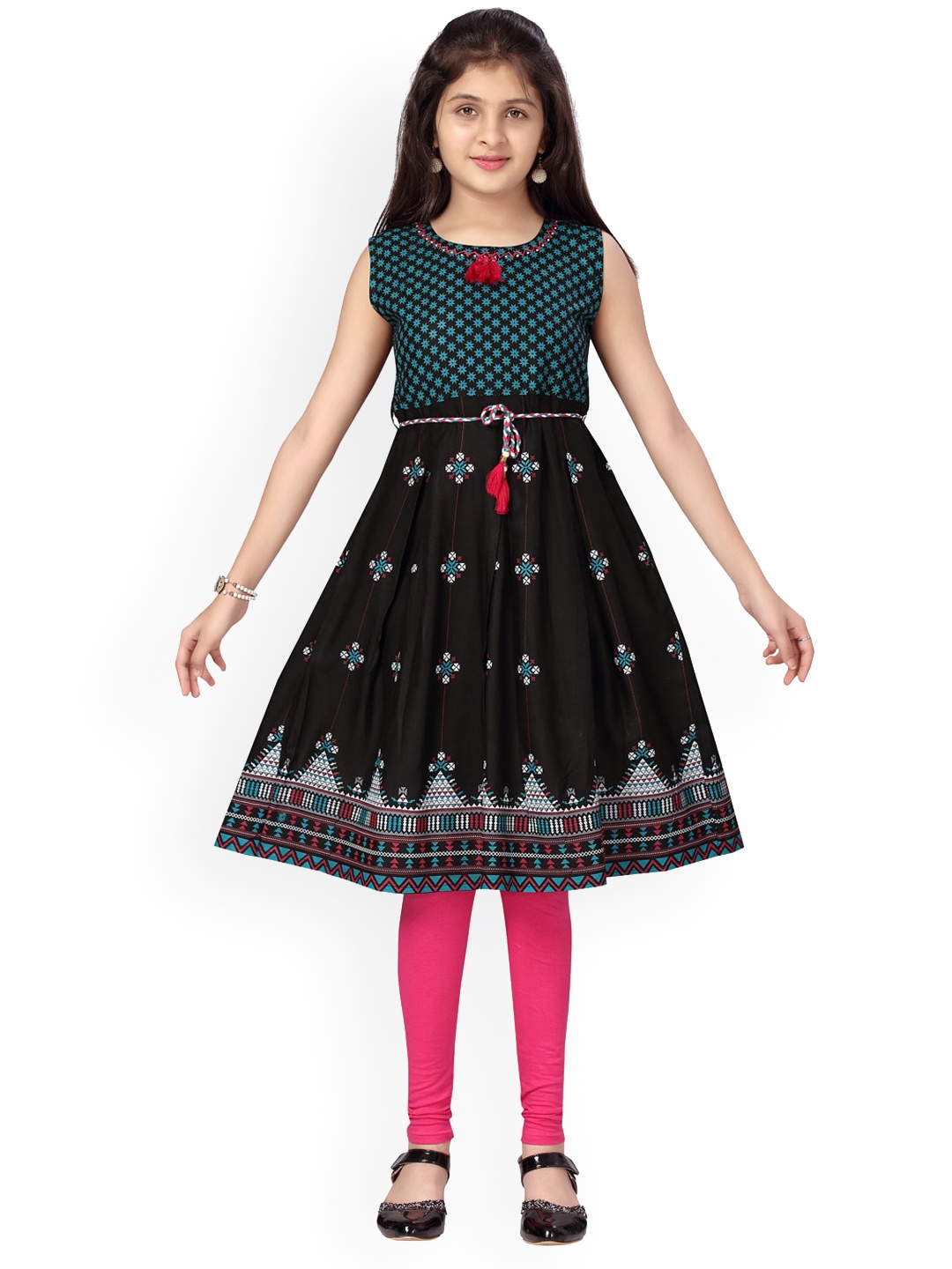 

Aarika Girls Black & Teal Blue Printed Cotton Anarkali Kurta