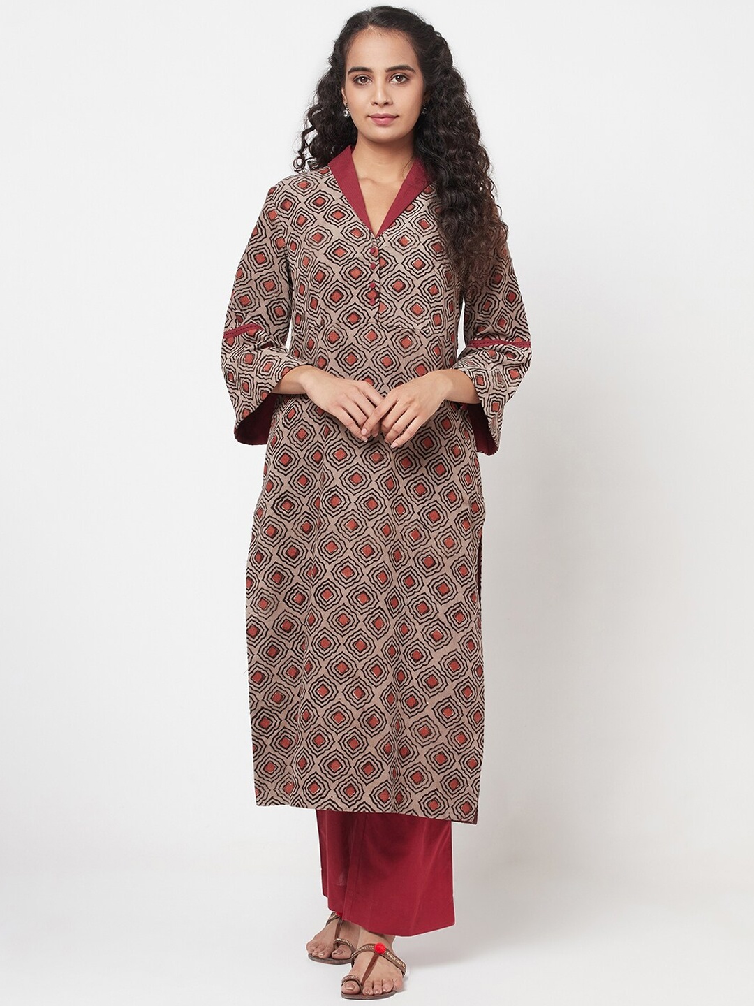 

Fabindia Women Beige & Maroon Geometric Printed Cotton Kurta