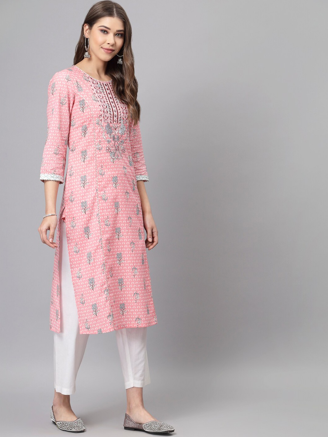 

QOMN Women Pink & White Ethnic Motifs Printed Thread Work Pure Cotton Kurta