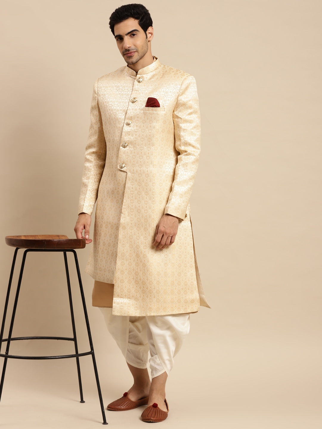 

KISAH Men Woven Design Sherwani Set, Beige