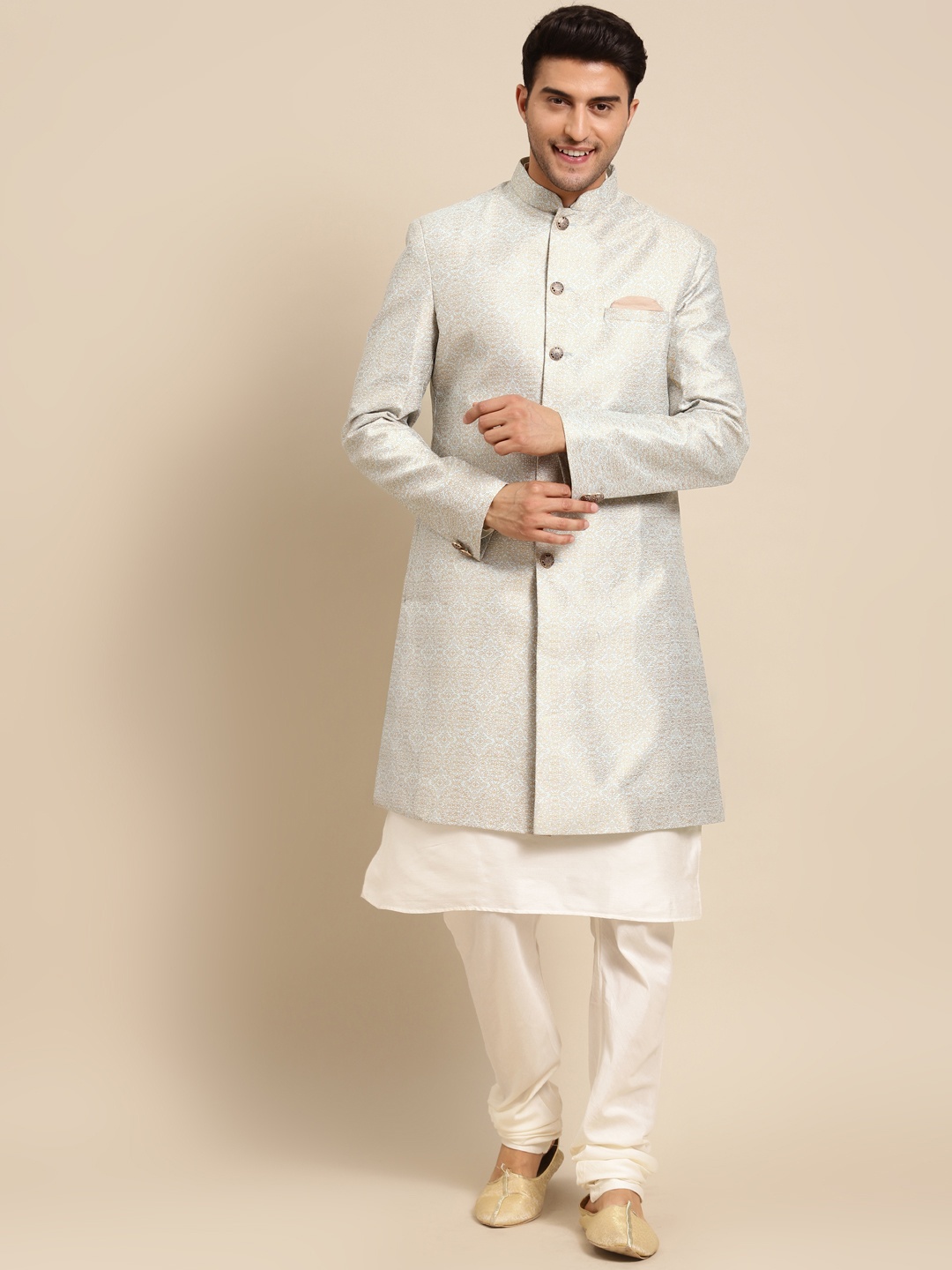 

KISAH Men Ethnic Motif Woven Design Indowestern Sherwani Set, Cream