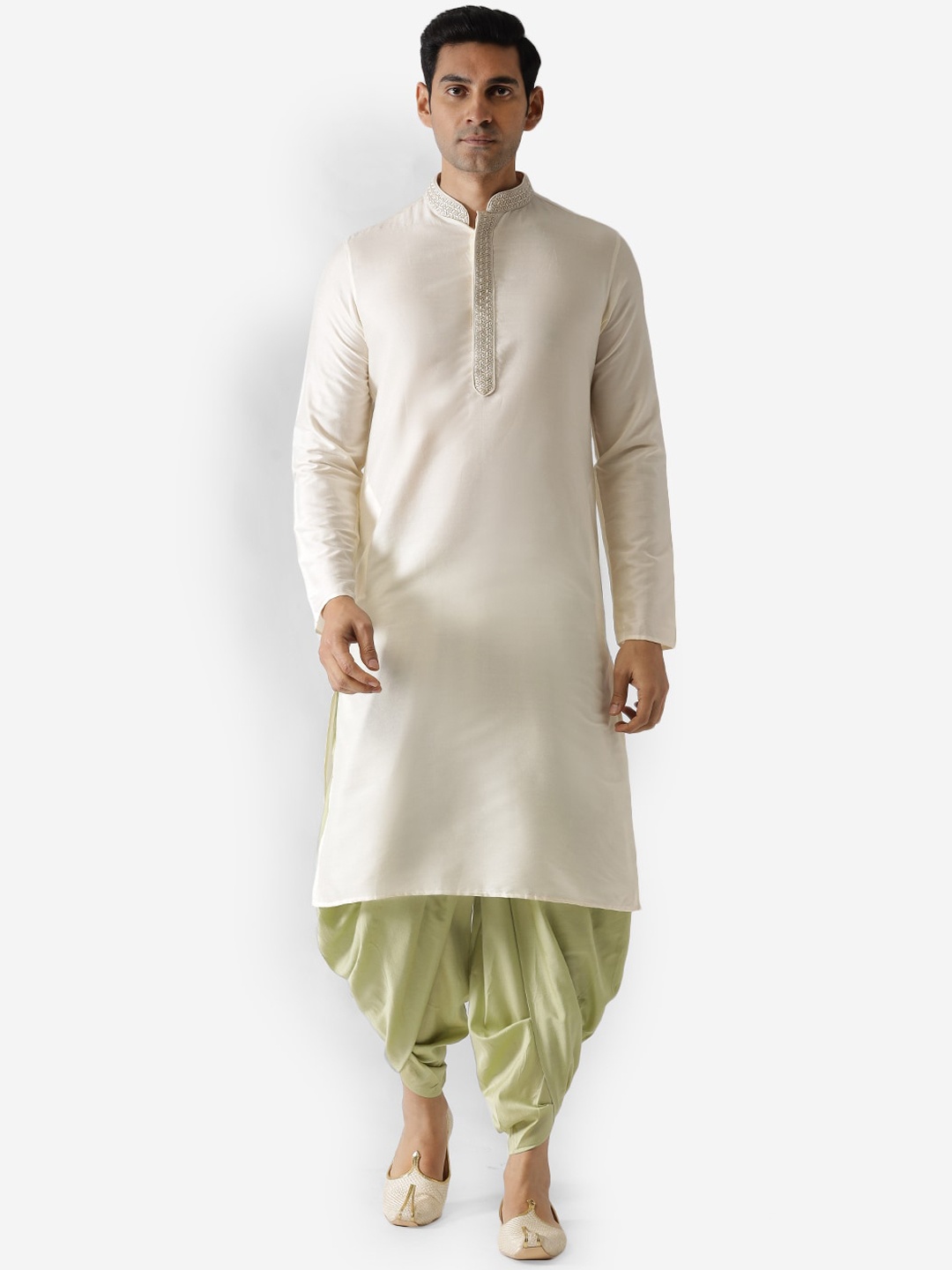 

KISAH Men Solid Regular Fit Thread Work Kurta, Beige