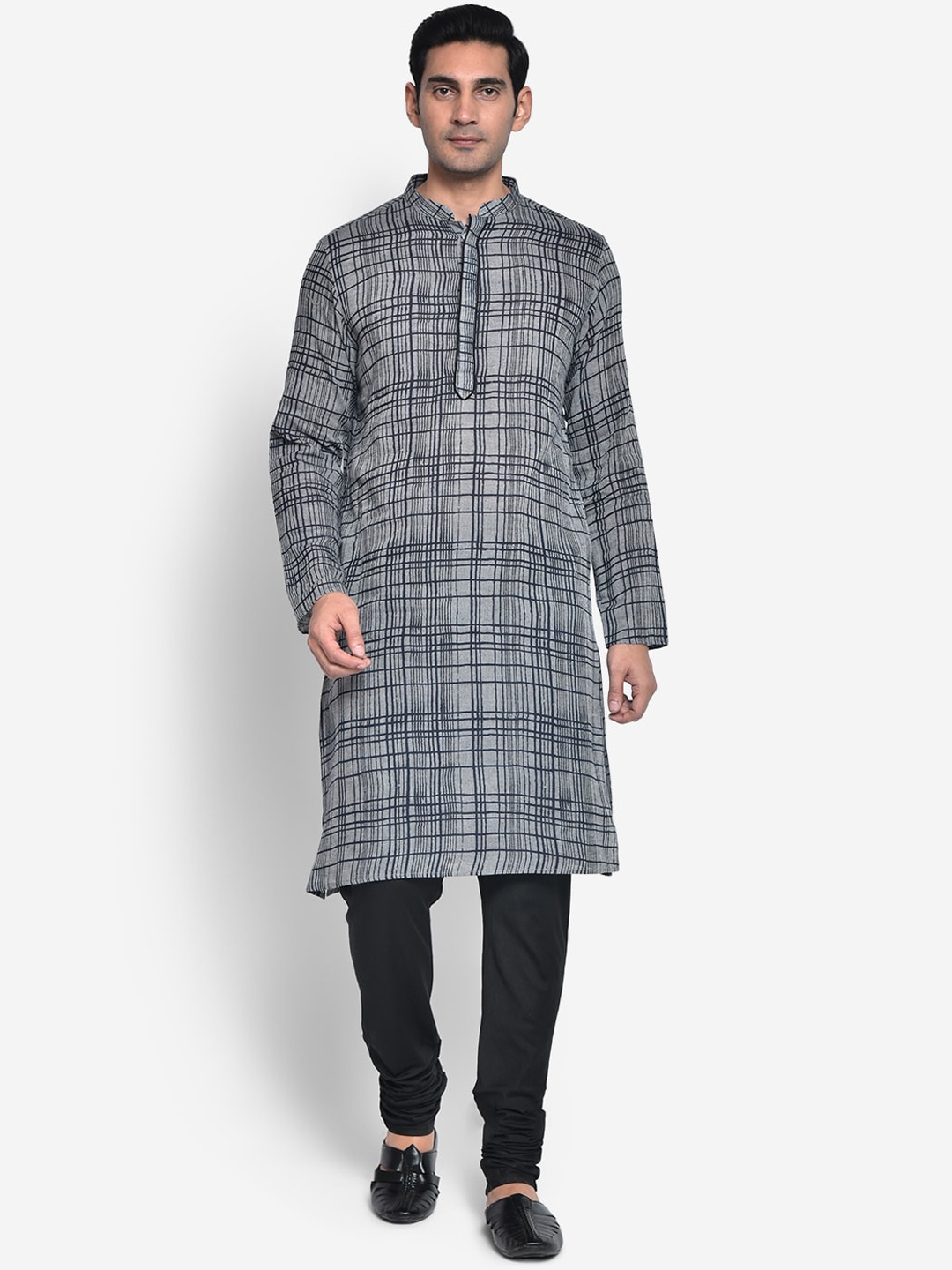 

KISAH Men Grey & Black Checked Cotton Kurta