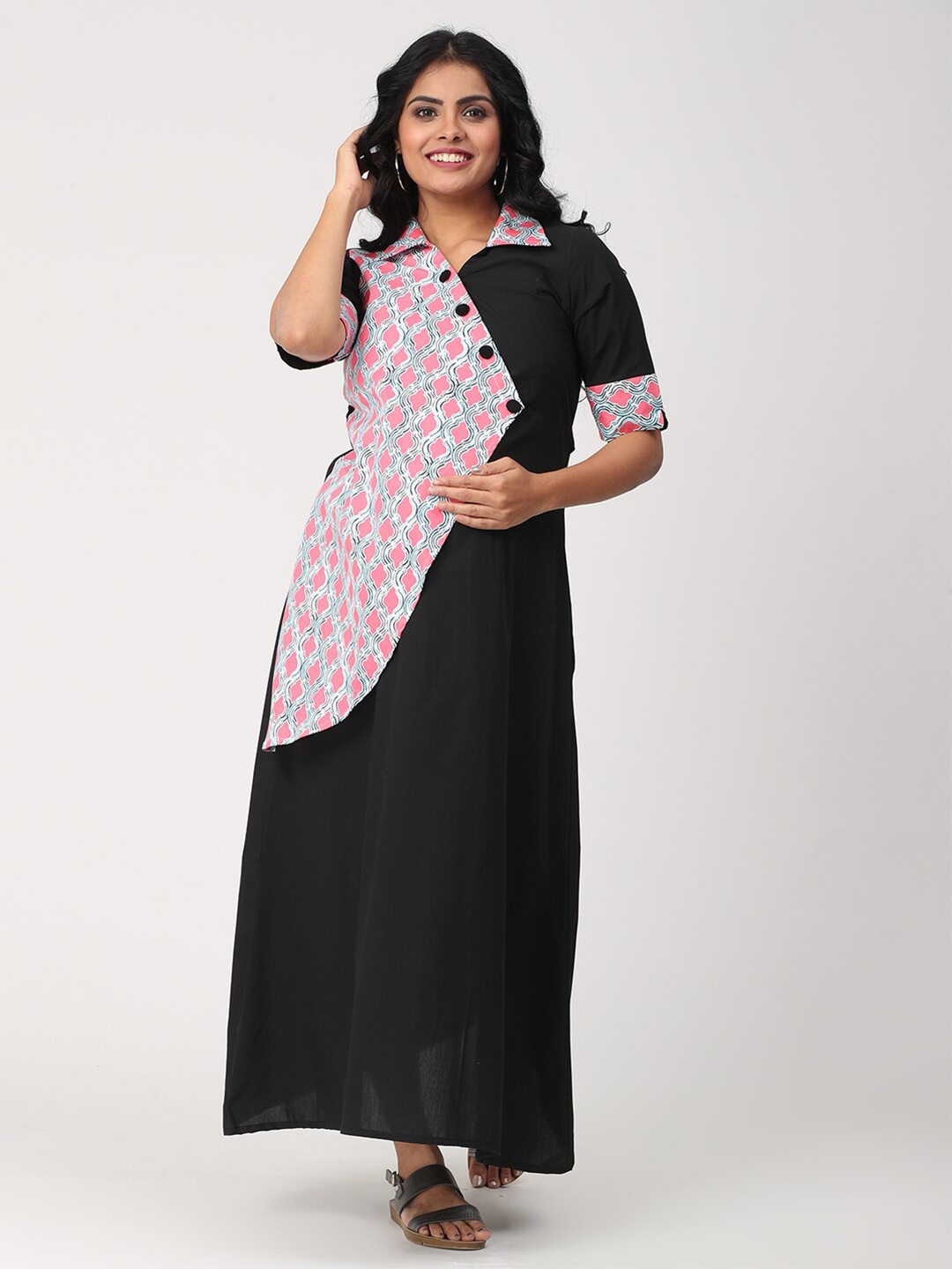 

CHARISMOMIC Black & Pink Ethnic Motifs Maternity Maxi Dress