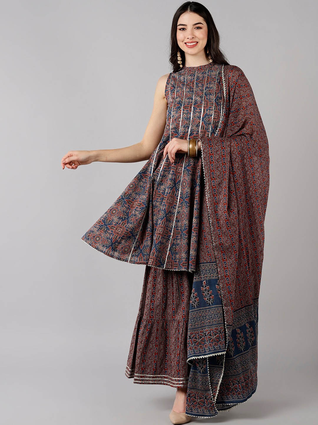 

AHIKA Women Blue Ethnic Motifs Printed Pure Cotton Kurta with Sharara