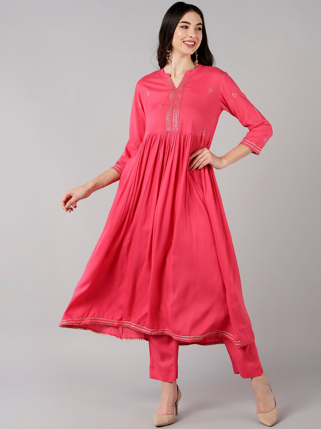 

AHIKA Women Pink Floral Printed Pleated Kurta with Trousers