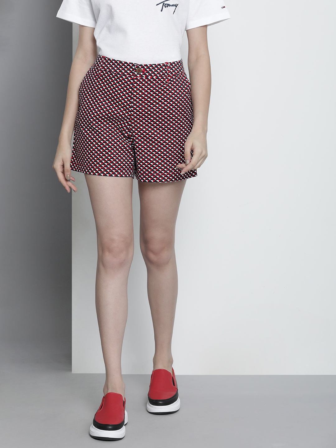 

Tommy Hilfiger Women Red & Navy Blue Printed Chino Shorts