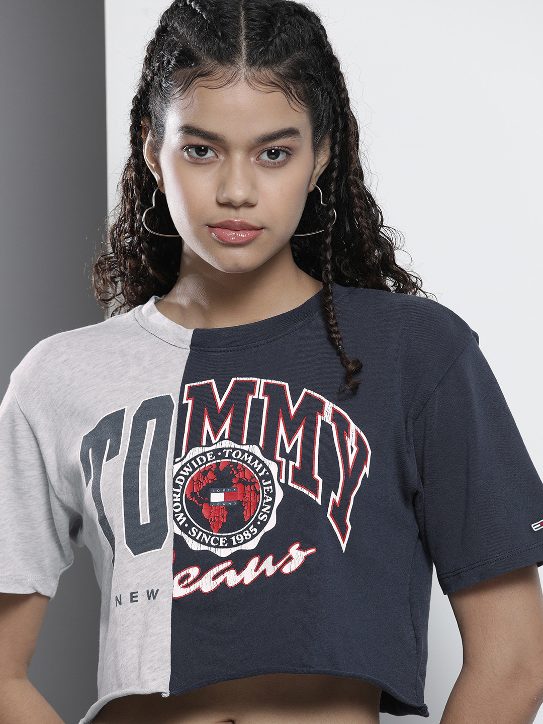 

Tommy Hilfiger Women Navy Blue & Grey Colourblocked And Printed Pure Cotton Crop T-shirt