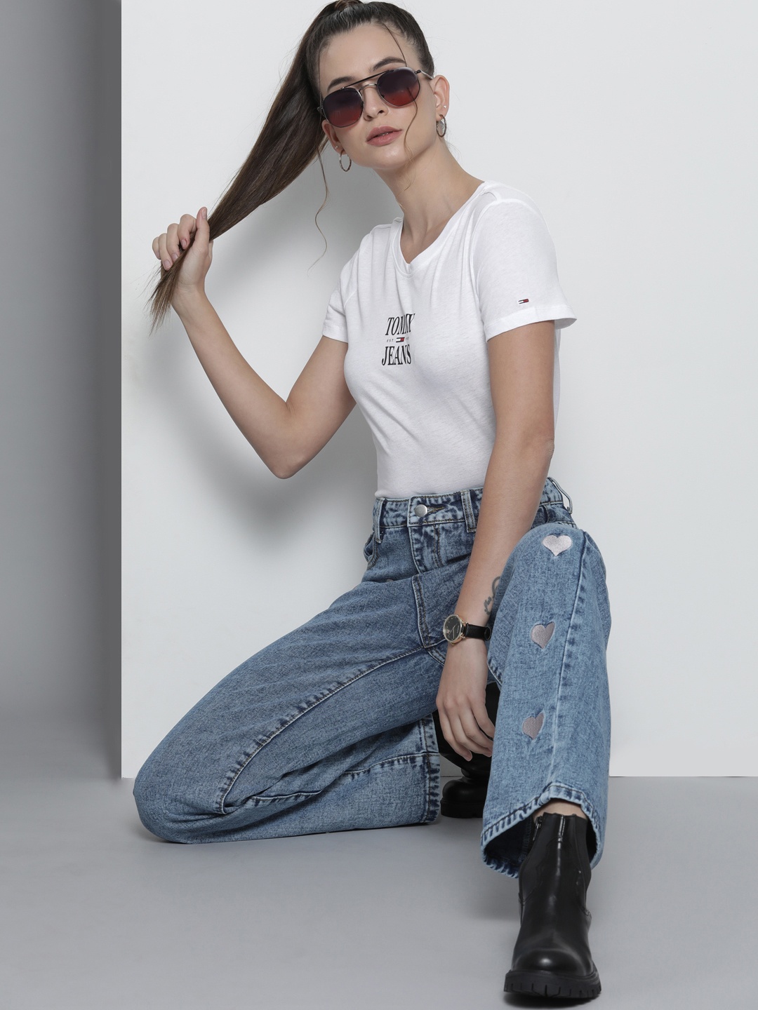 

Tommy Hilfiger Women White Brand Logo Printed Slim Fit T-shirt