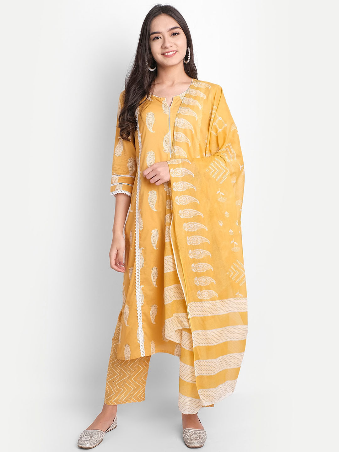 

SAABHI Women Yellow & White Ethnic Motifs Printed Kurta with Trousers & Dupatta
