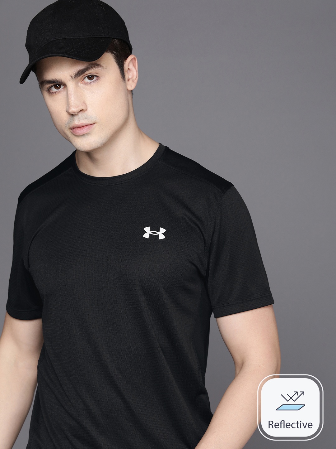

UNDER ARMOUR Solid UA Speed Stride 2.0 Woven T-shirt, Black