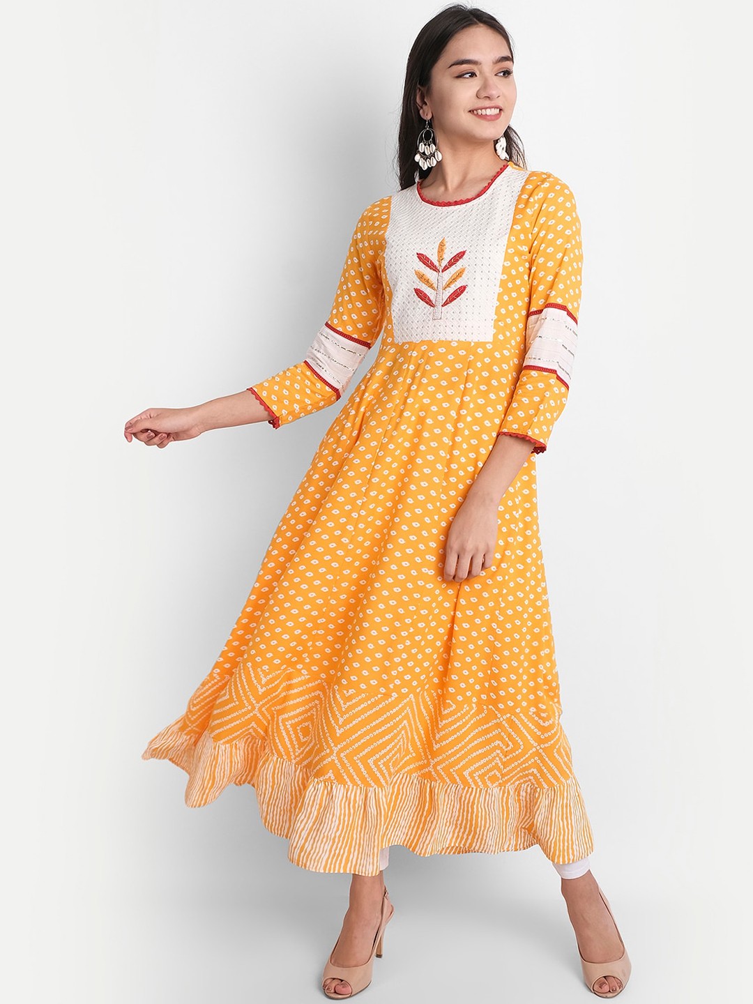 

SAABHI Women Yellow & White Bandhani Printed Thread Work Anarkali Kurta