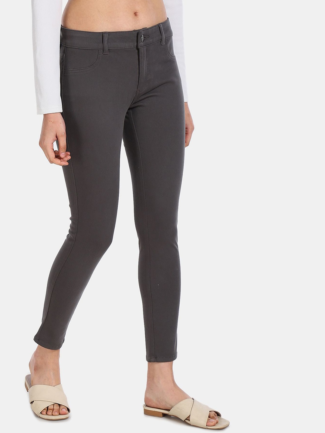 

Sugr Women Grey Solid Treggings