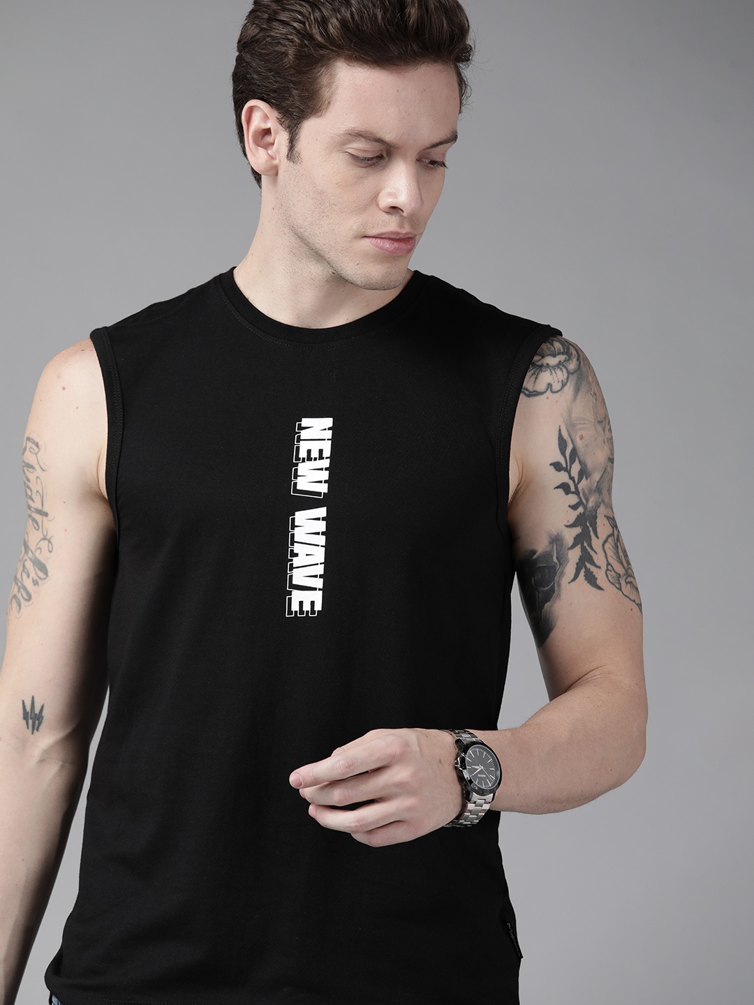 

Roadster Men Black & White Typography Printed Pure Cotton T-shirt