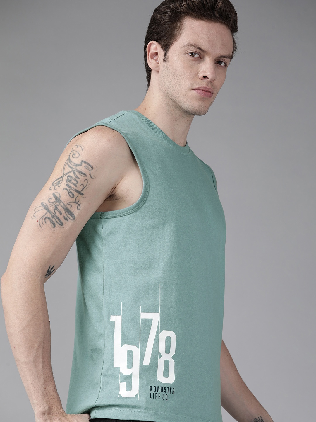 

Roadster Men Blue Typography Printed Pure Cotton T-shirt