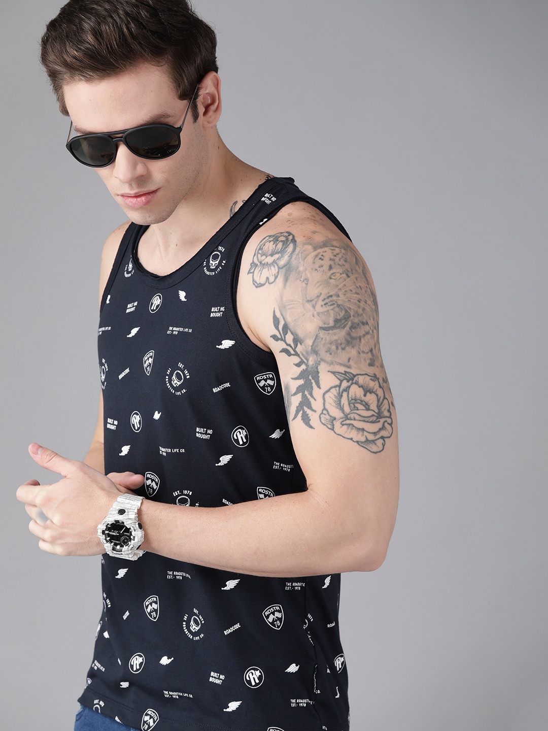 

Roadster Men Navy Blue & White Brand Logo Printed Pure Cotton T-shirt