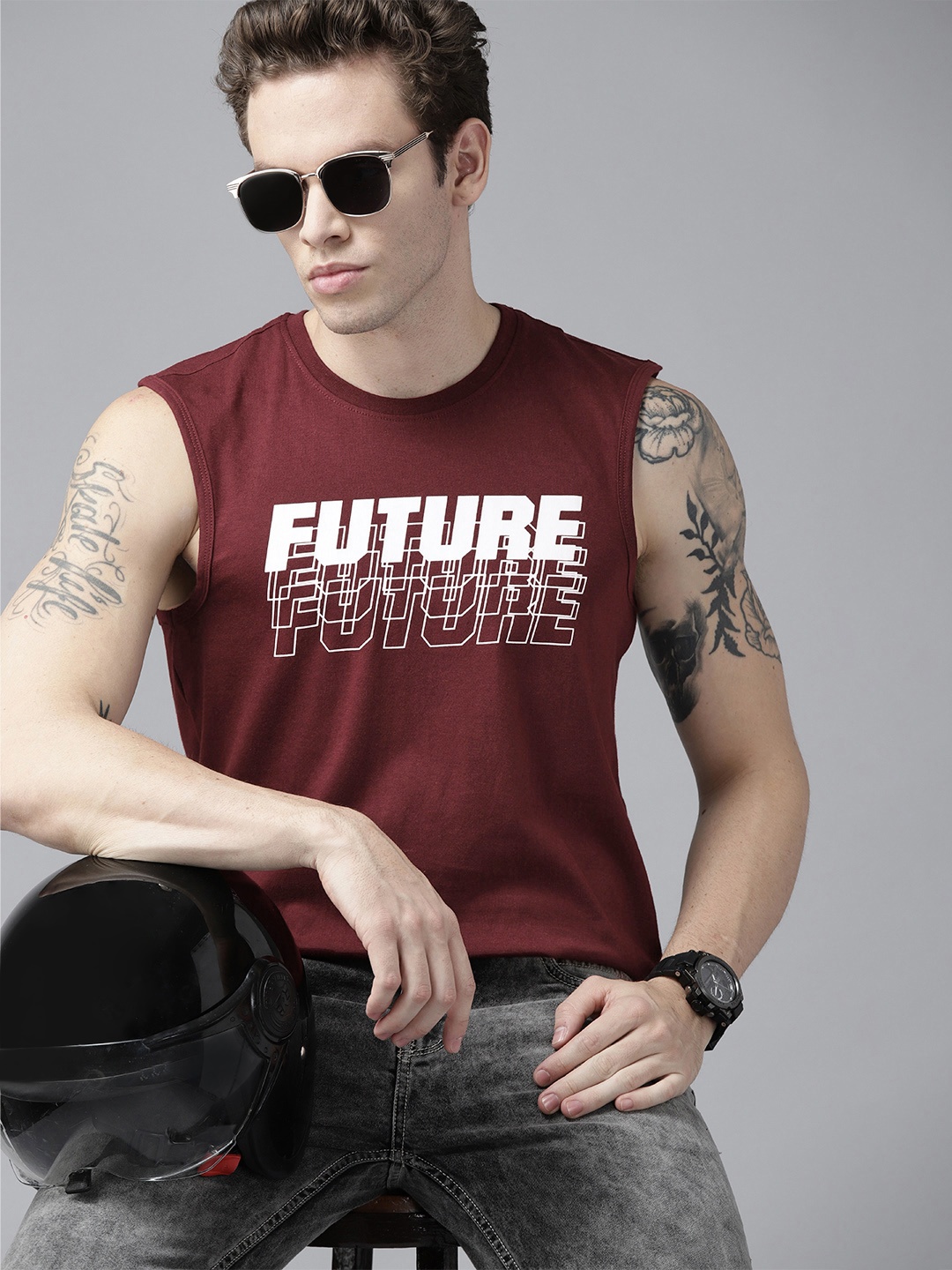 

Roadster Men Maroon & White Typography Printed Pure Cotton T-shirt