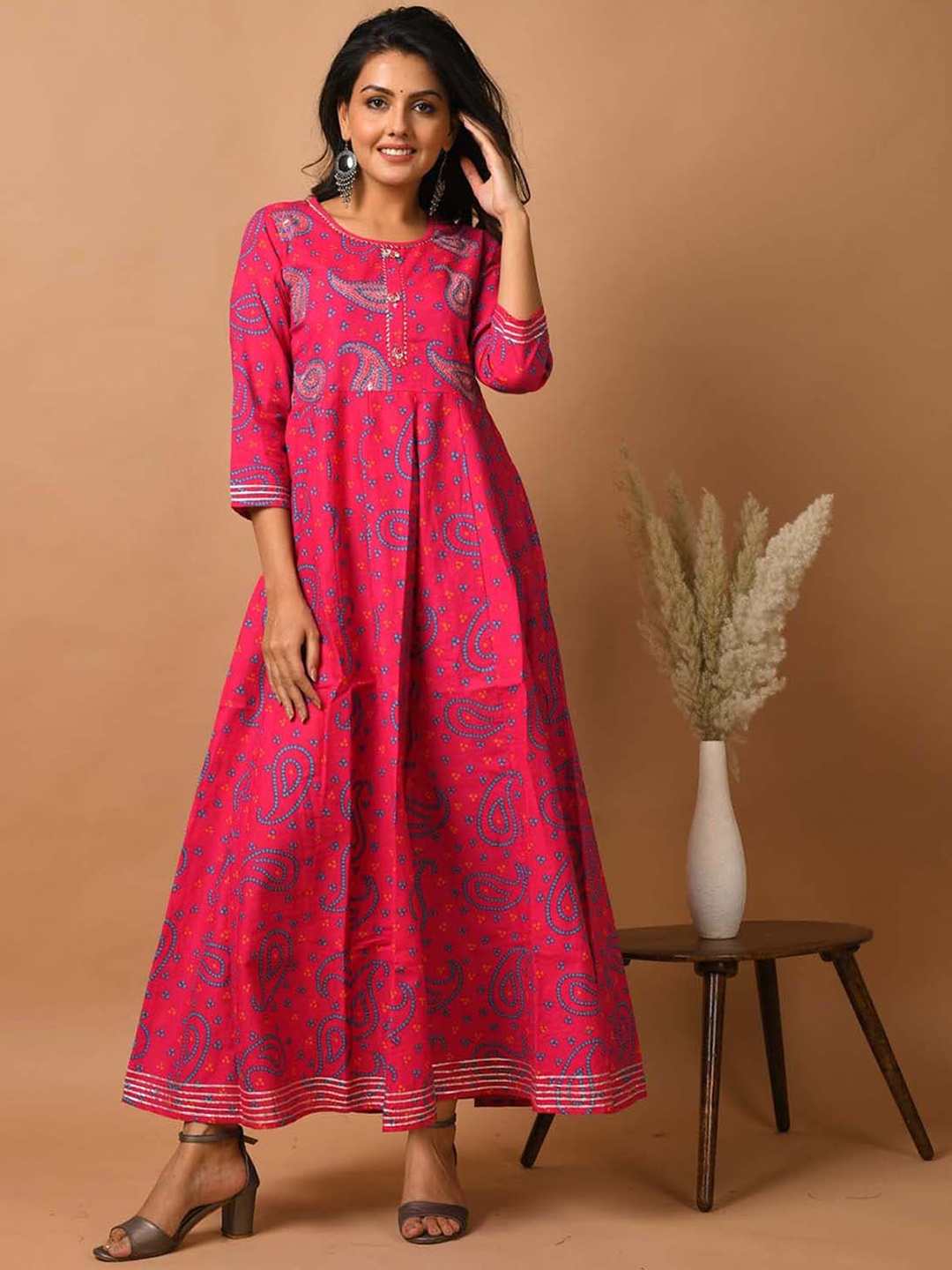 

KAAJH Women Pink Ethnic Motifs Paisely Print Cotton Kurta