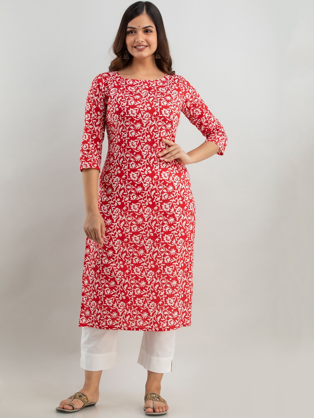 

Women Touch Women Red & White Floral Printed Floral Pure Cotton Kurta