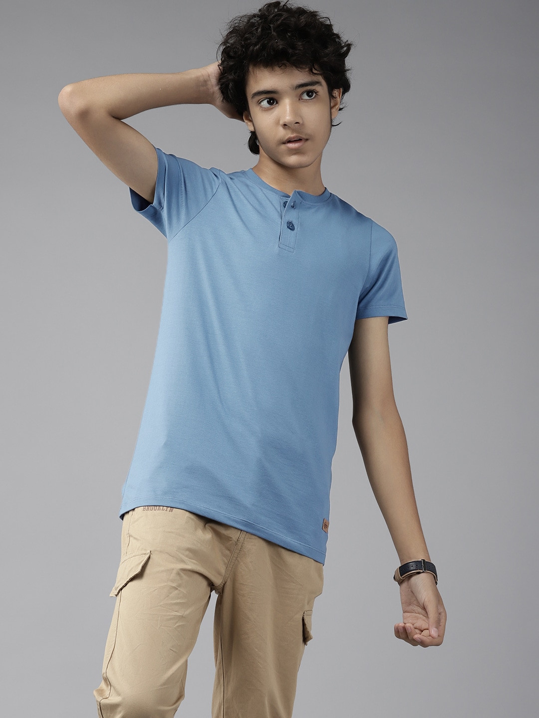 

UTH by Roadster Boys Blue Solid Henley Neck T-shirt