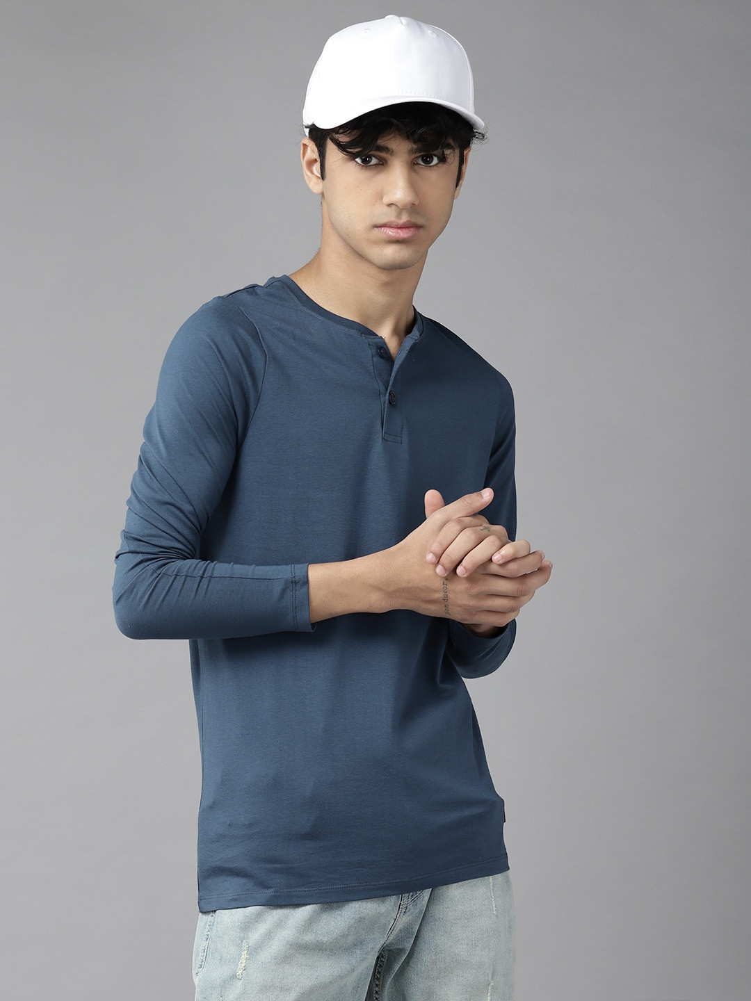 

UTH by Roadster Boys Navy Blue Henley Neck Solid T-shirt