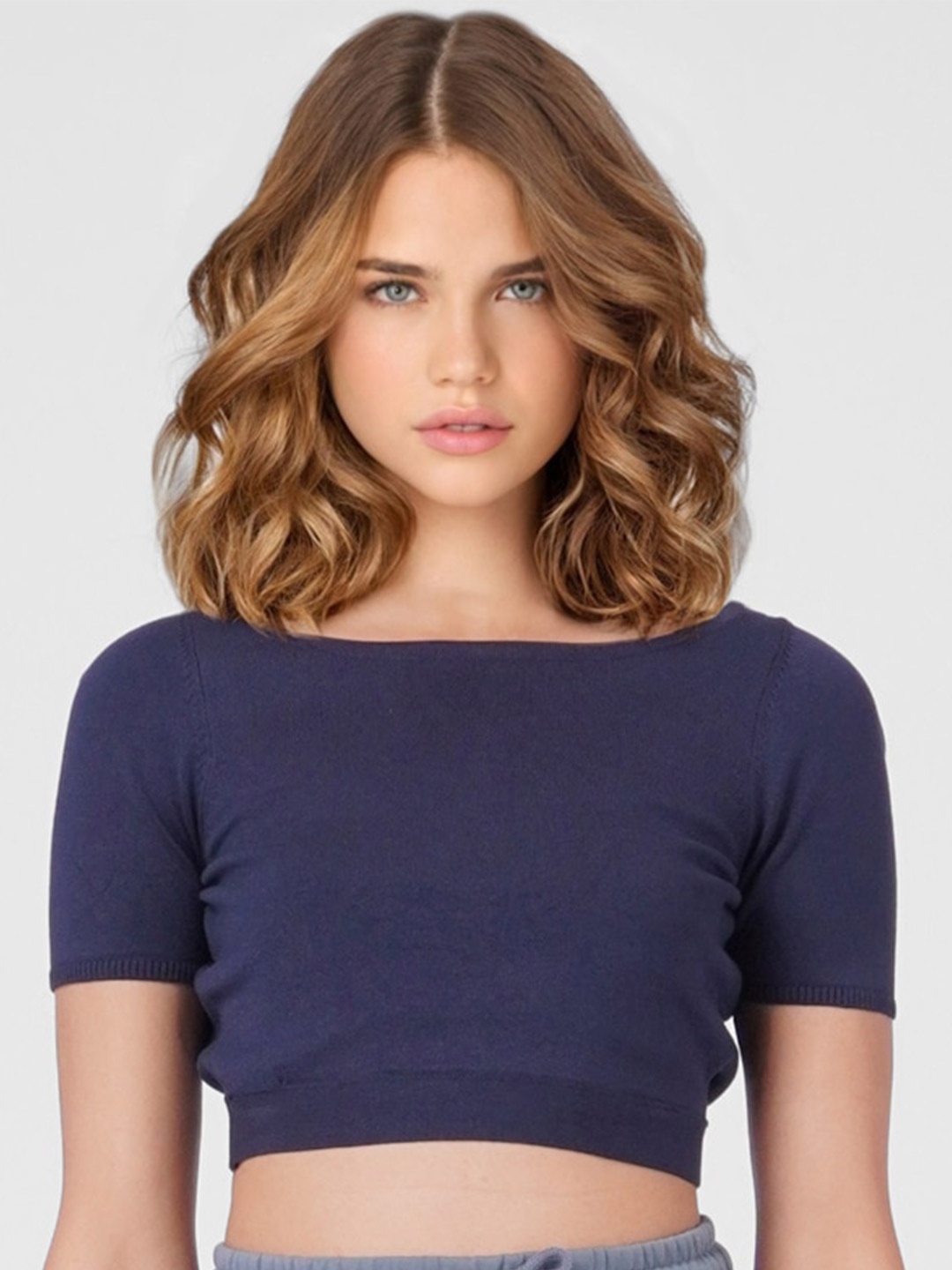 

ONLY Blue Solid Boat Neck Styled Back Crop Top