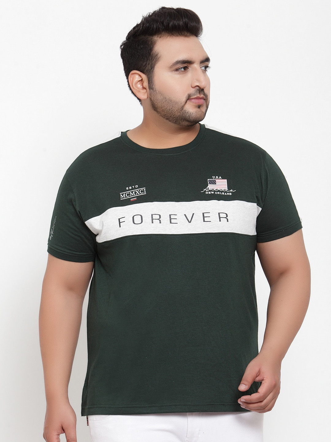 

plusS Men Green Typography Pure Cotton Printed T-shirt