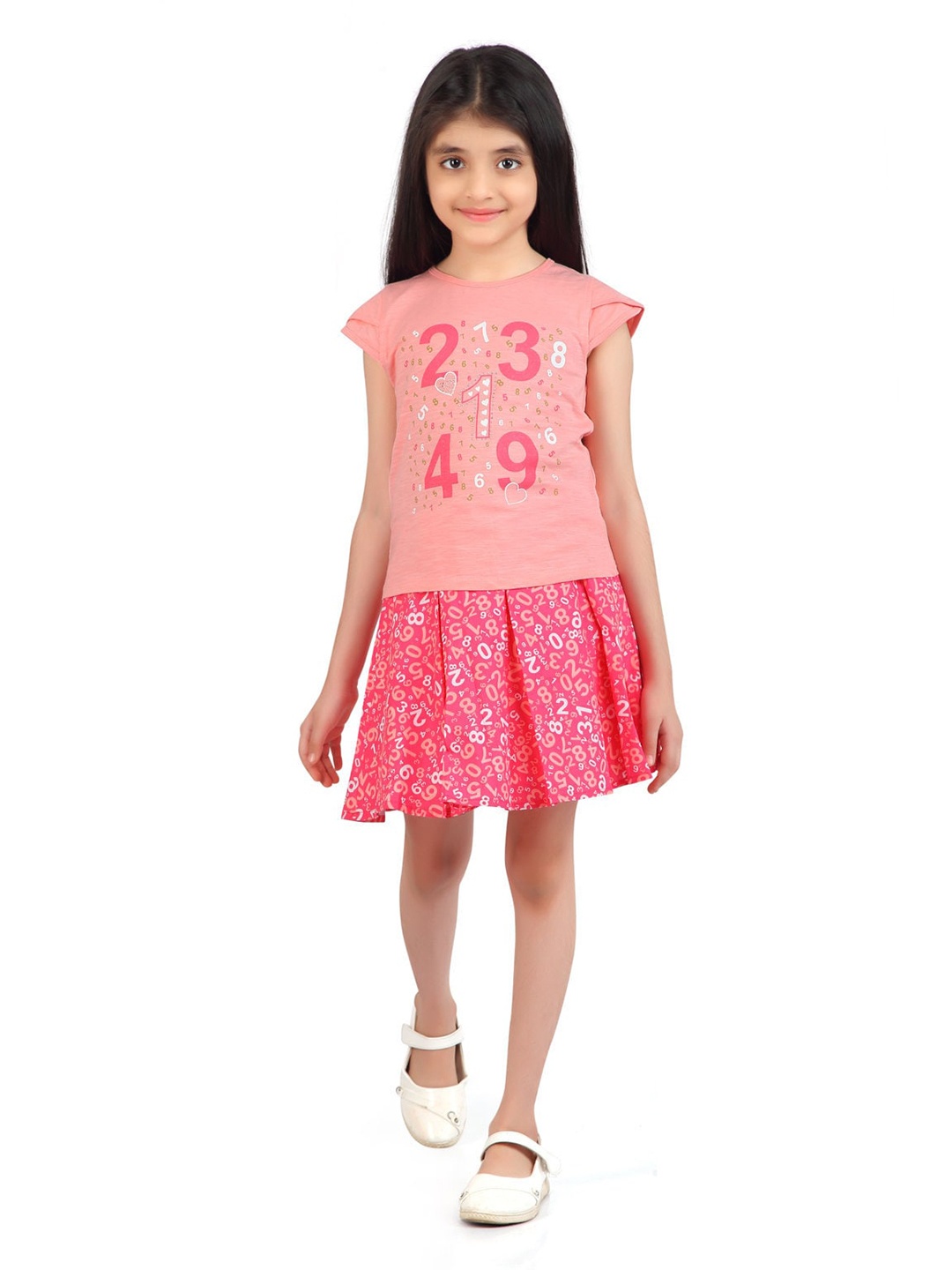 

Tiny Girl Girls Peach-Coloured & Pink Printed Pure Cotton T Shirt with Skirt