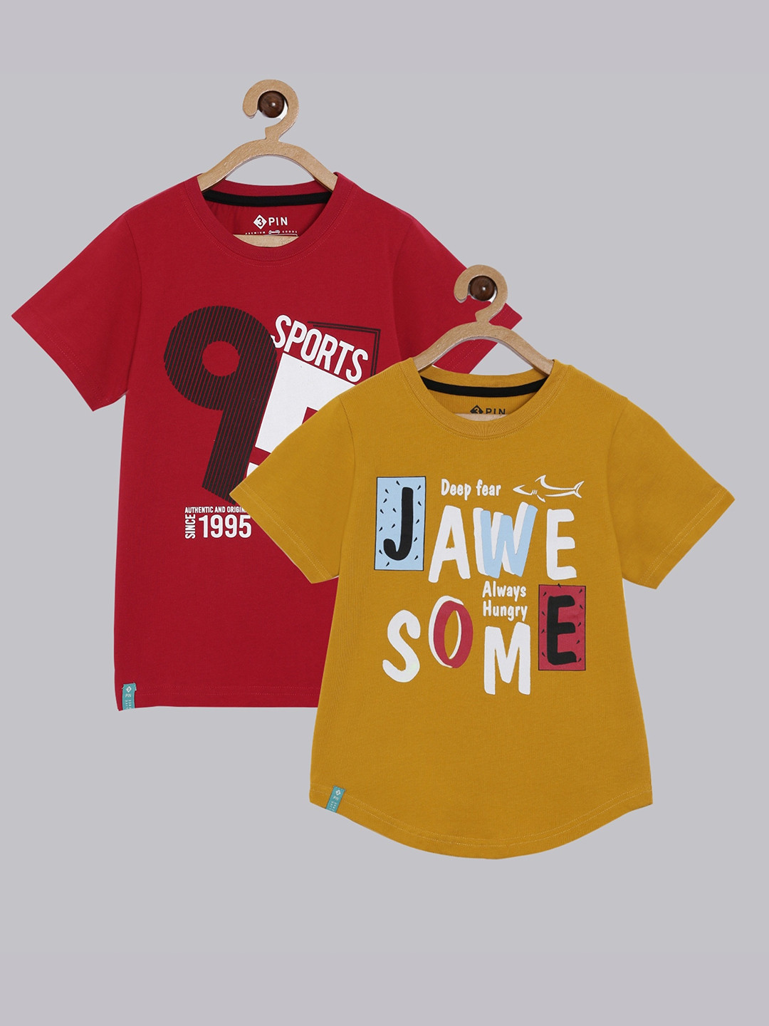 

3PIN Boys Pack Of 2 Red & Beige Typography Printed Regular-Fit T-shirts