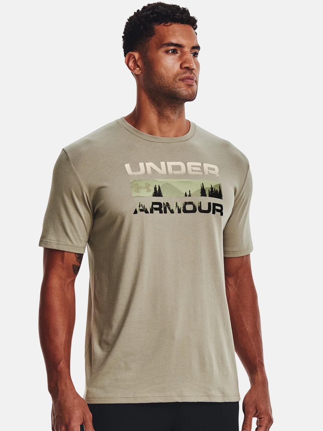 

UNDER ARMOUR Men Taupe Stacked Logo Fill Printed T-shirt